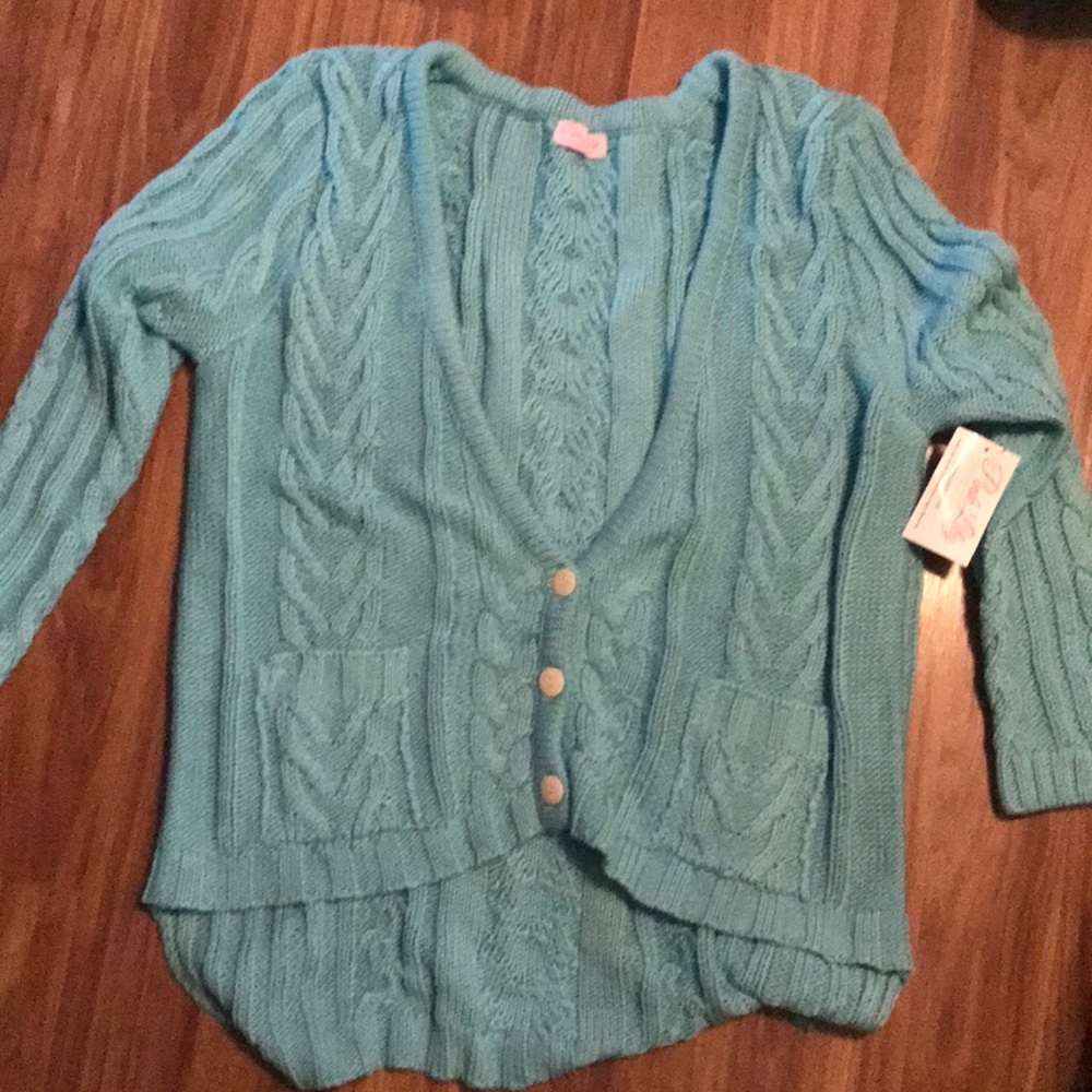 Baggy cardigan!